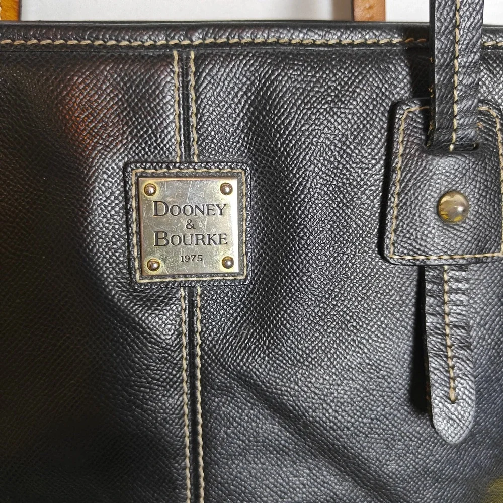 Dooney & Bourke Black Saffiano Leather Tote Bag Shoulder Purse Tassel Gold Tone